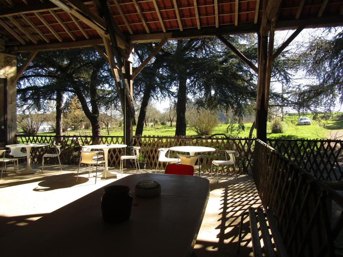 La Demeure Des Fleurs Hotel Caillavet ภายนอก รูปภาพ